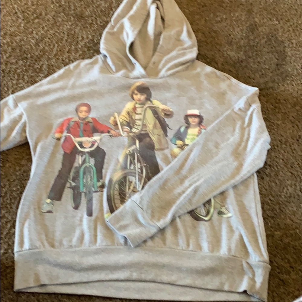 “ Stranger thing” pull over